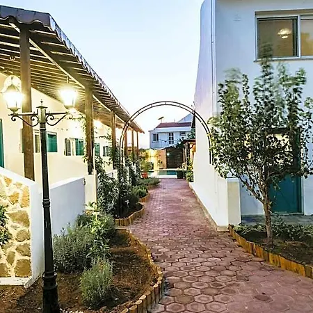 Sunside Отель Кирения